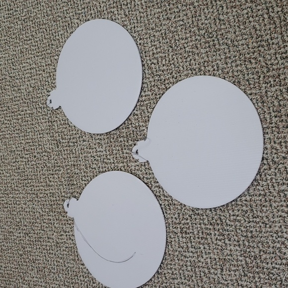 9 7 3/4" round corregated cardboard Xmas ornaments with silver ties-new. - Picture 2 of 2